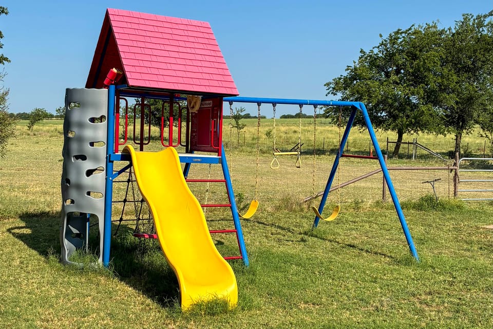 30 Mi to Fort Worth: Rural Retreat w/ Patio! House in Texas