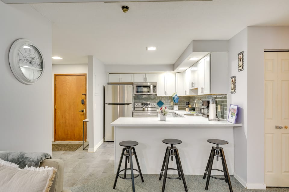 10 Mi to Killington | AC | Four-Season Retreat Apartment in Mendon