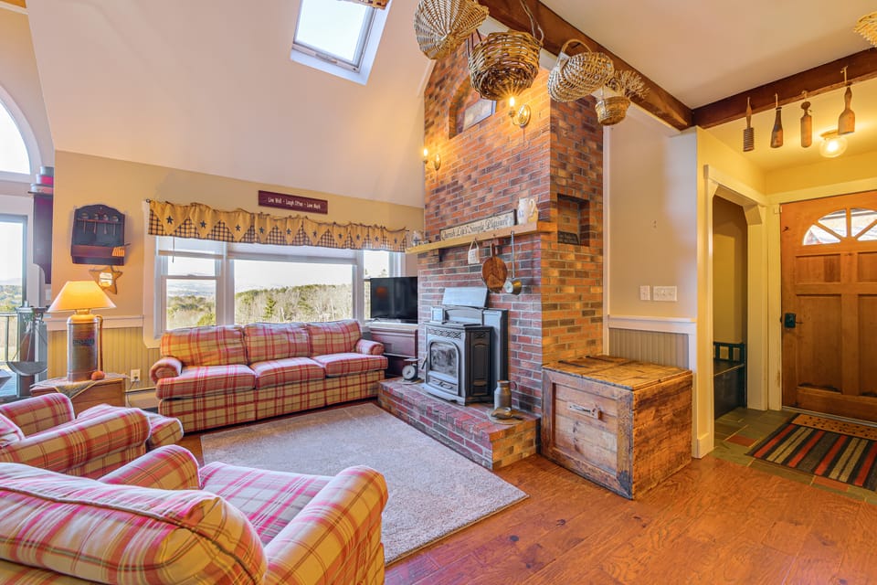 Hot Tub, Fire Pit & Grill: Remote Springfield Home House in Vermont