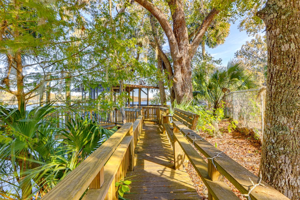 Suwannee River Escape: 6 Mi to Manatee Springs House in Florida
