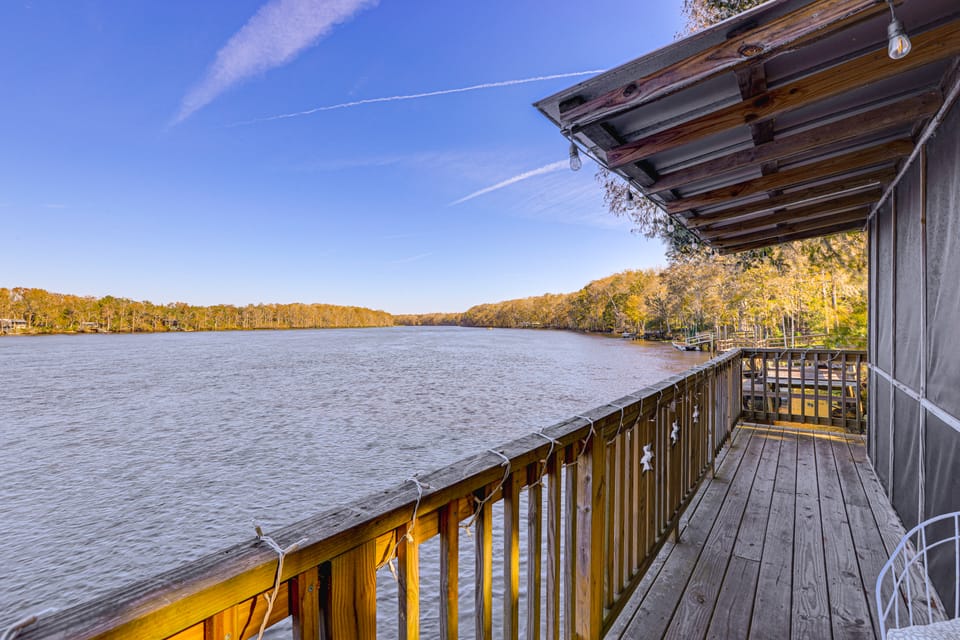 Suwannee River Escape: 6 Mi to Manatee Springs House in Florida