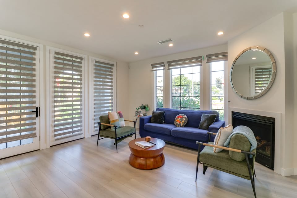 1 Mi to Dtwn Pasadena! Newly Built Home House in Pasadena
