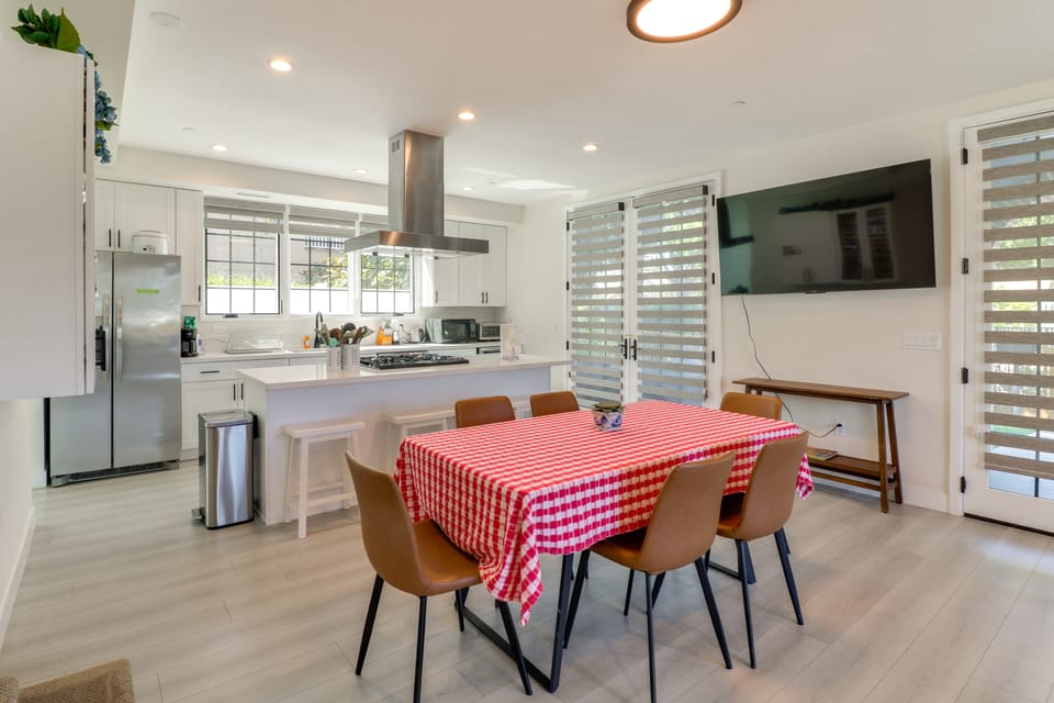 1 Mi to Dtwn Pasadena! Newly Built Home House in Pasadena