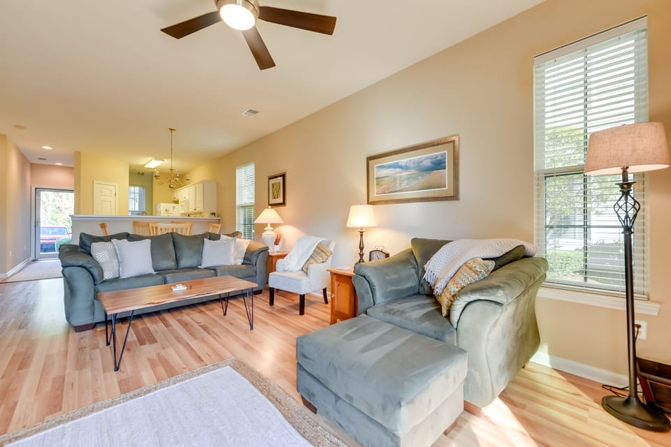 Pond Views & Community Perks: Sunset Beach Condo! Apartment in Sunset Beach