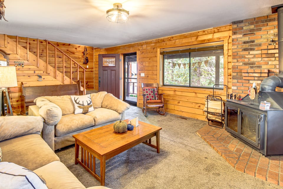 5 Mi to Woodland Lake Park: Cabin in Pinetop! House in Arizona
