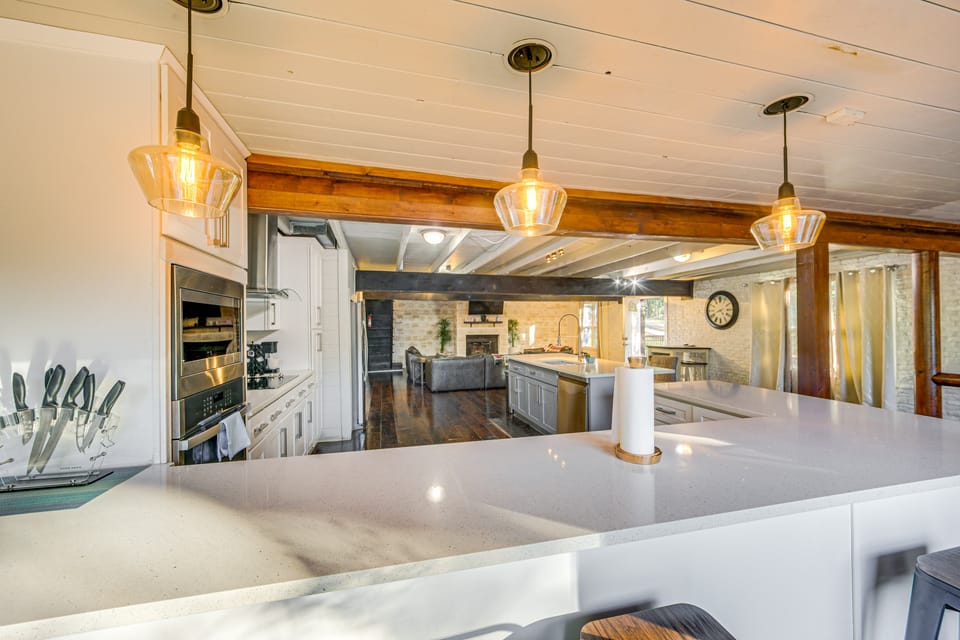 Game Room, Trails! 30-Acre Lakefront Streetman Gem House in Texas
