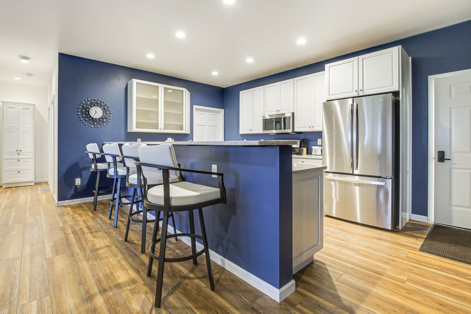 2 Mi to Lake Michigan: Fire Pit, Grill, Patio! House in Wisconsin