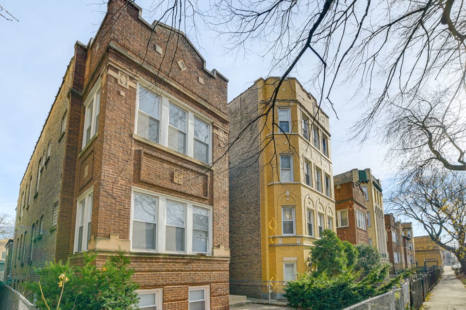 Walk to Devon Avenue & Warren Park: Chicago Apt! Apartment in Chicago
