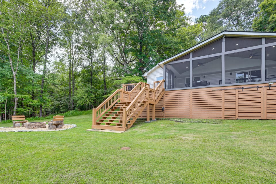 Private Dock: Lake Oconee Waterfront Escape! House in Lake Oconee