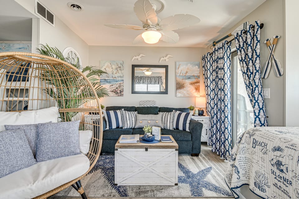 Pools, Hot Tubs & Ocean Access: Myrtle Beach Condo Apartment in South Carolina