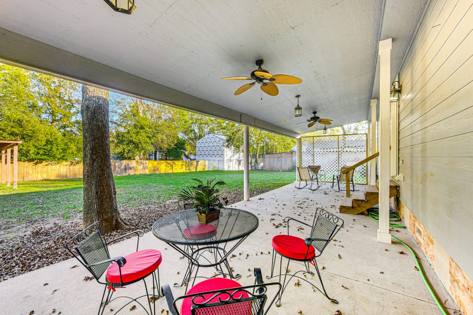 3 Mi to Downtown Tyler: Home w/ Fenced Yard! House in Tyler
