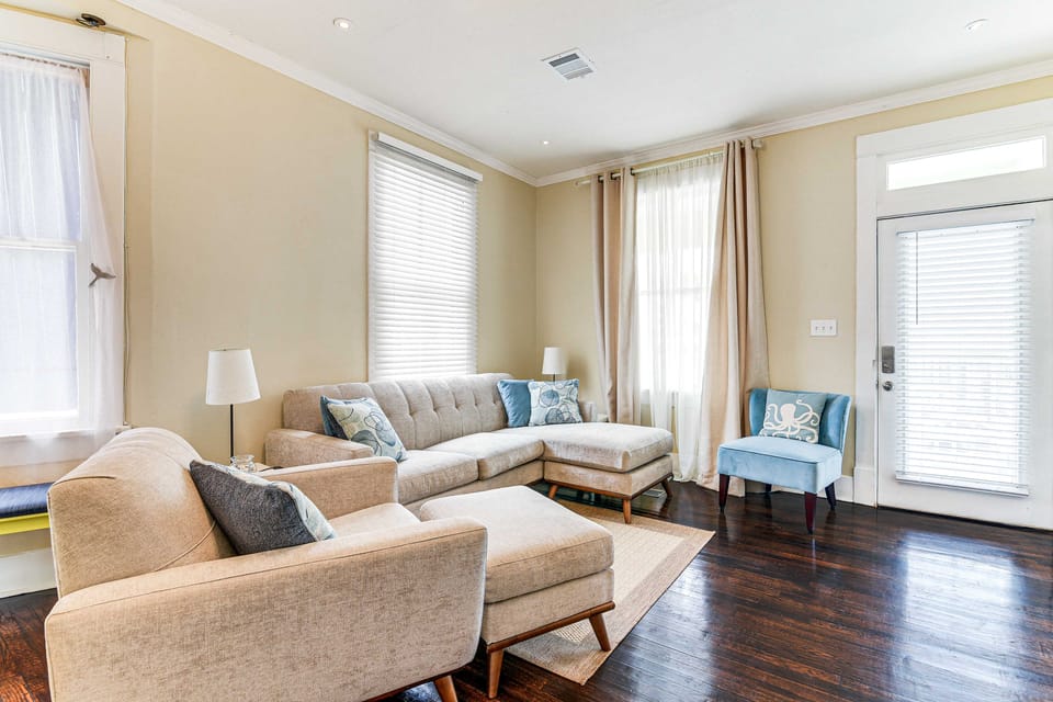 Walk to Beach! Family-Friendly Galveston Home House in Galveston Island