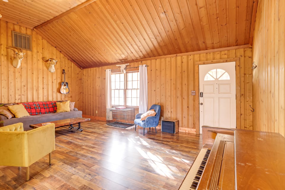 4 Mi to Dtwn: Home w/ Fire Pit in Greenville House in South Carolina