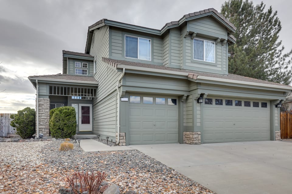 Mtn-View Haven w/ Hot Tub! 28 Mi to Mt Rose Ski House in Sparks