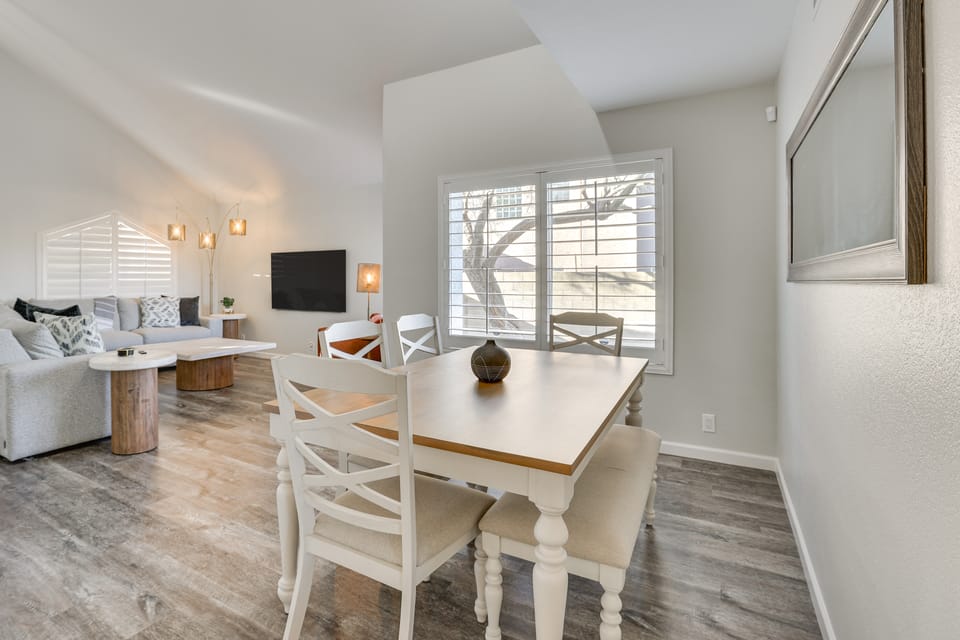 Hike & Golf! Cave Creek Retreat w/ Backyard Oasis House in Phoenix