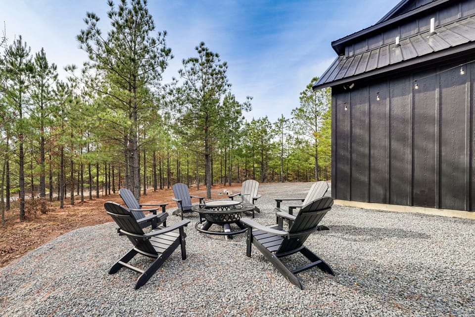 7 Mi to Broken Bow Lake: 'Wynsome Lodge' Cabin! House in Oklahoma