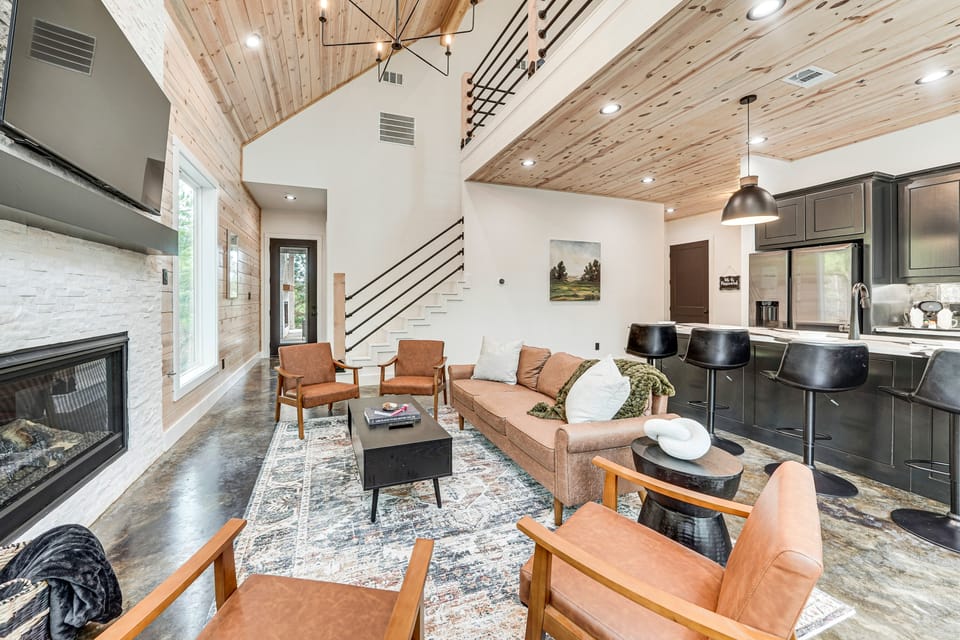 7 Mi to Broken Bow Lake: 'Wynsome Lodge' Cabin! House in Oklahoma