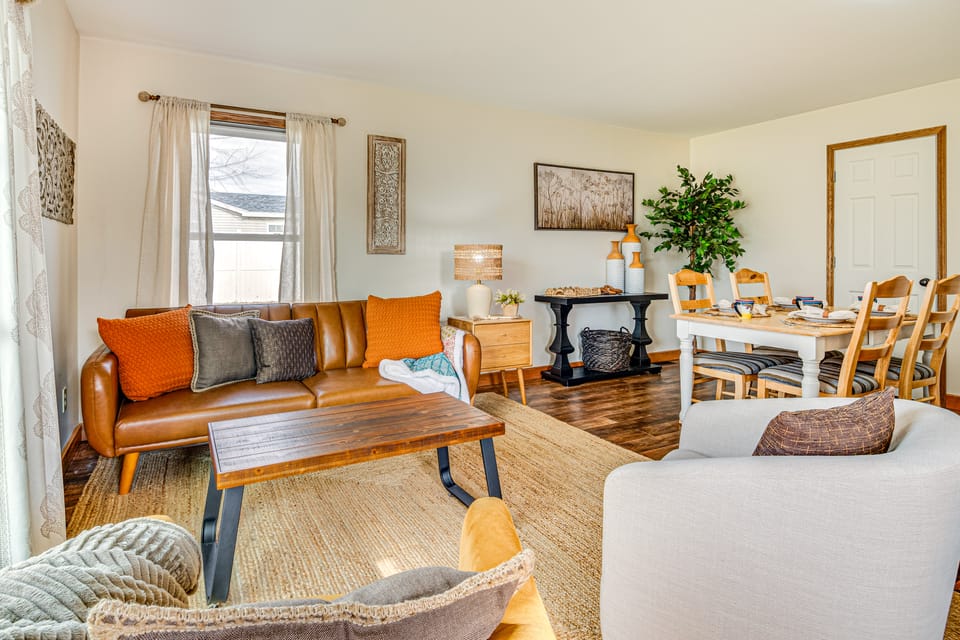 17 Mi to Brookville Lake: Home w/ In-Unit Laundry House in Indiana