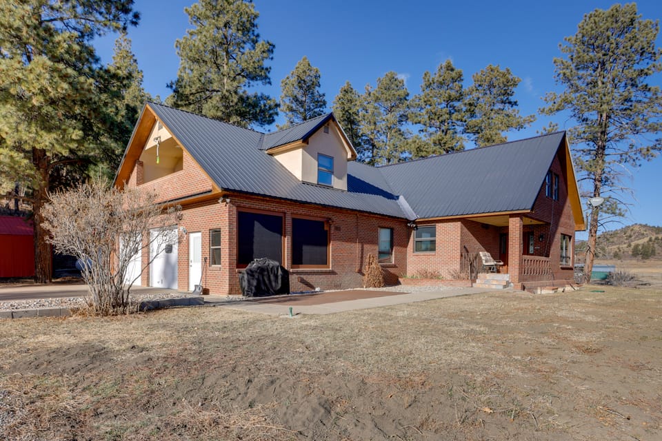 Near Hiking: Mtn-View Getaway in Bayfield! Apartment in La Plata County