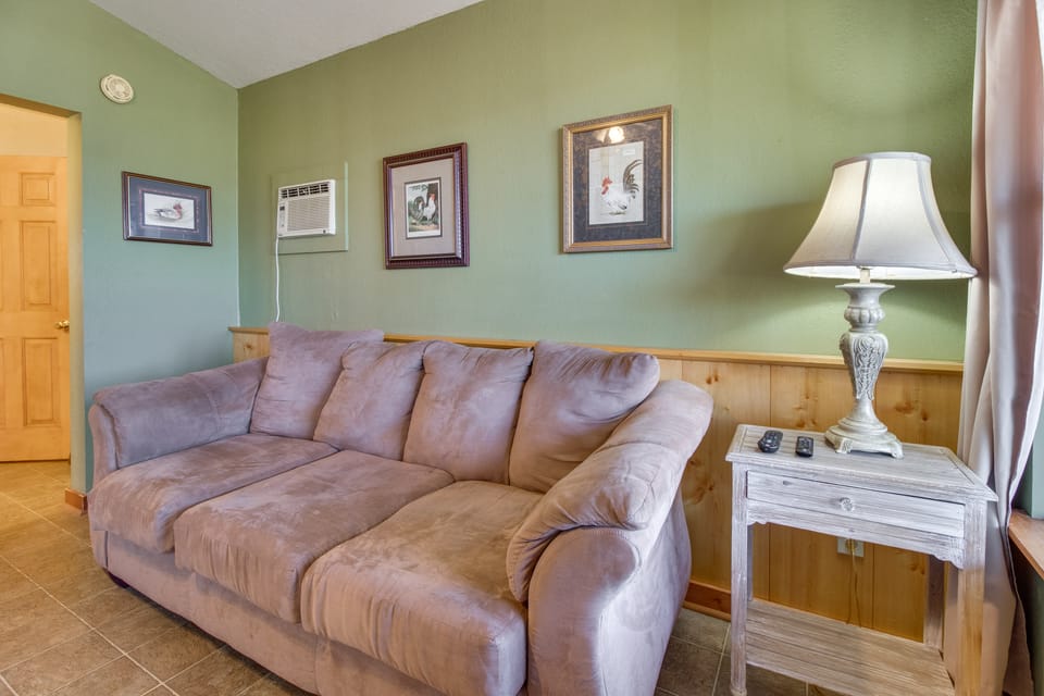 Fish, Hike & Unwind: Getaway in Mountain View! House in Arkansas