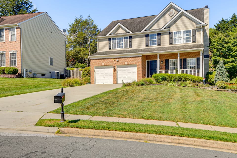 54 Mi to Dtwn DC: Spacious Family Home! House in Maryland