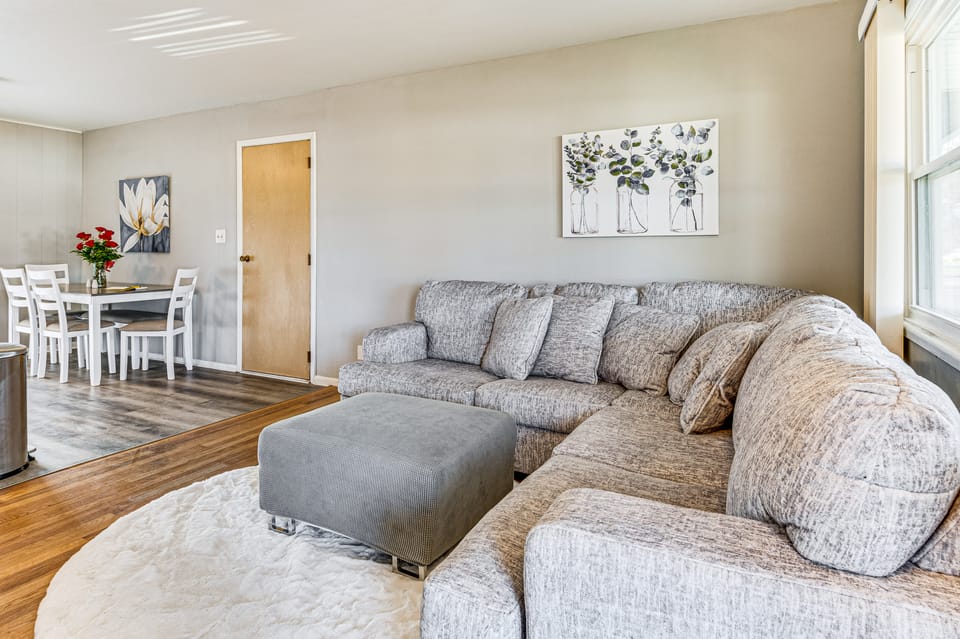 2 Mi to Downtown Logansport: Quiet Home w/ Grill House in Indiana