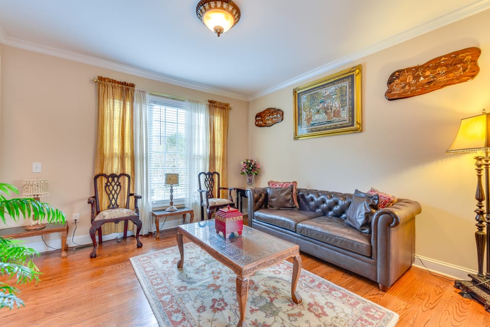 3 Mi to Carowinds: Retreat w/ On-Site Fishing House in Charlotte