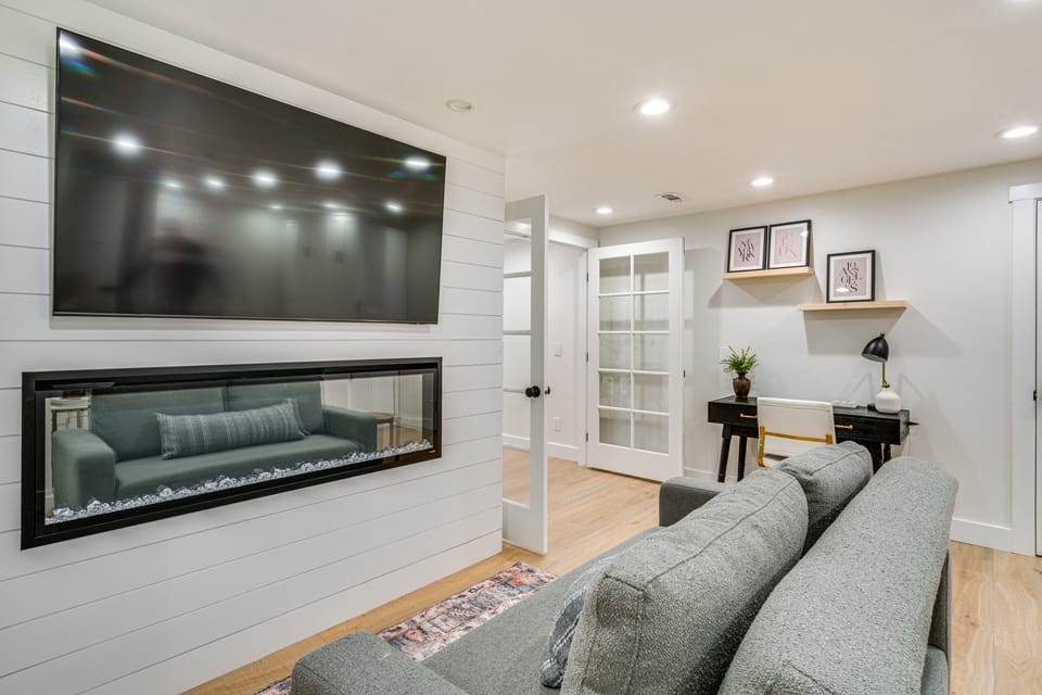 Pool & Hot Tub Access: Luxury Roy Oasis! Apartment in Utah