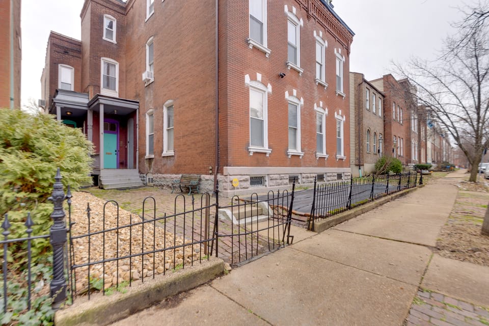 2 Mi to Dtwn: Apartment in Saint Louis Apartment in Saint Louis