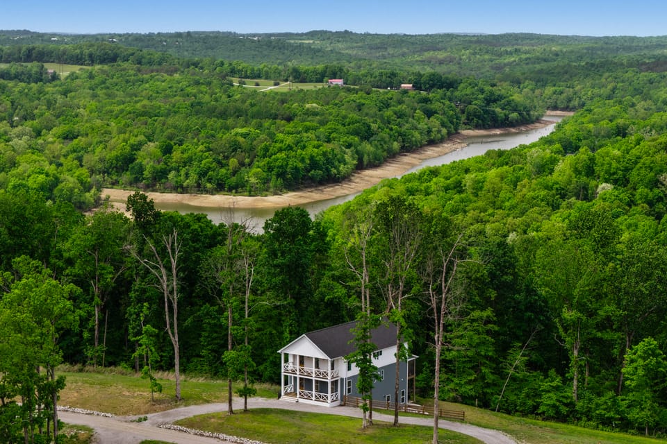 Lakeside Home Near Mammoth Cave & Nolin Lake! House in Nolin Lake