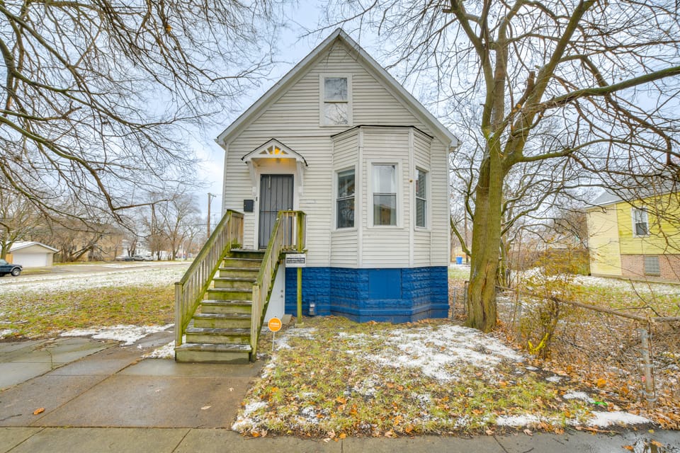 2 Mi to Red Line: Chicago Home Near Sherman Park House in Chicago