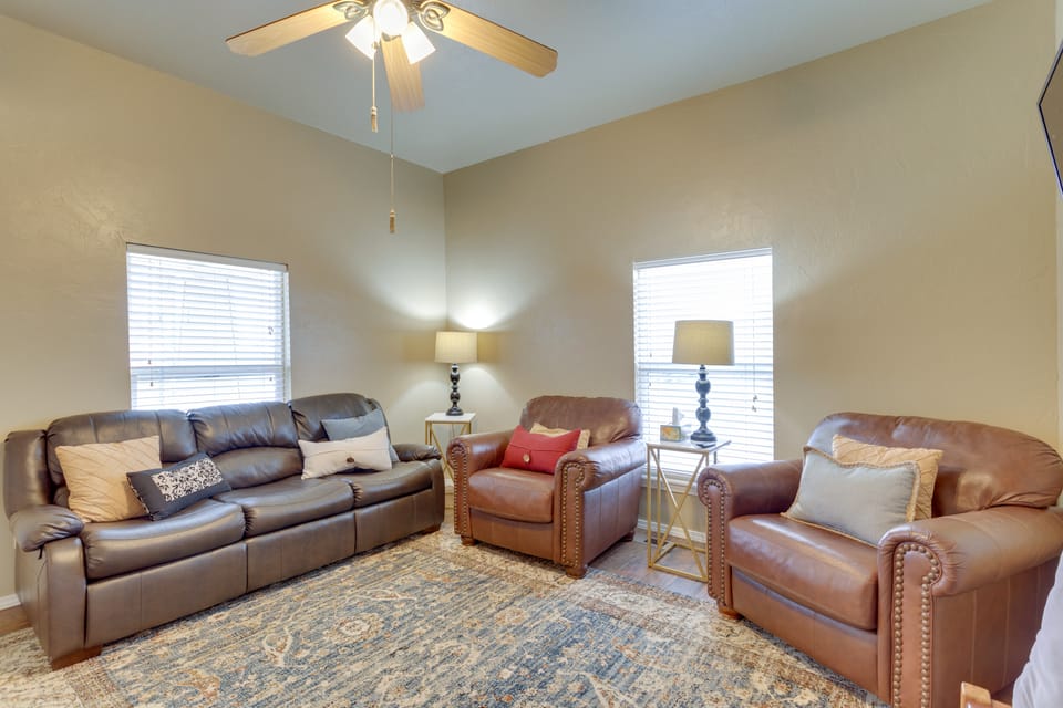 Historic Home Half-Mile to Downtown Guthrie! Apartment in Oklahoma
