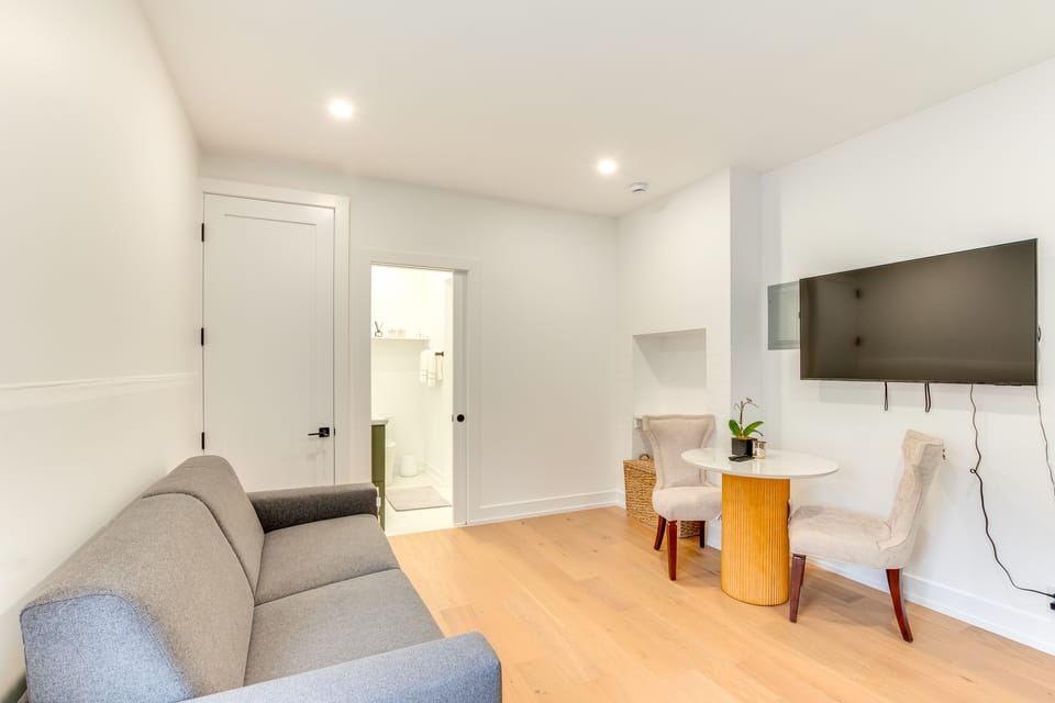 Centrally Located & Pet Friendly: Yonkers Studio! Apartment in Yonkers