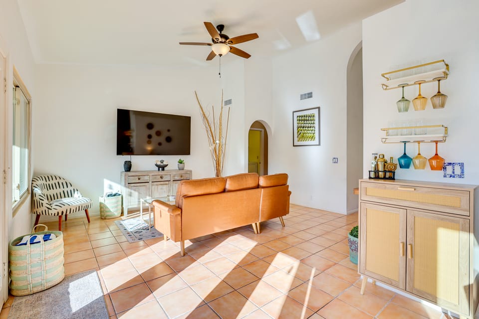 Swim, Play & Cookout! Family Home in Phoenix House in Phoenix