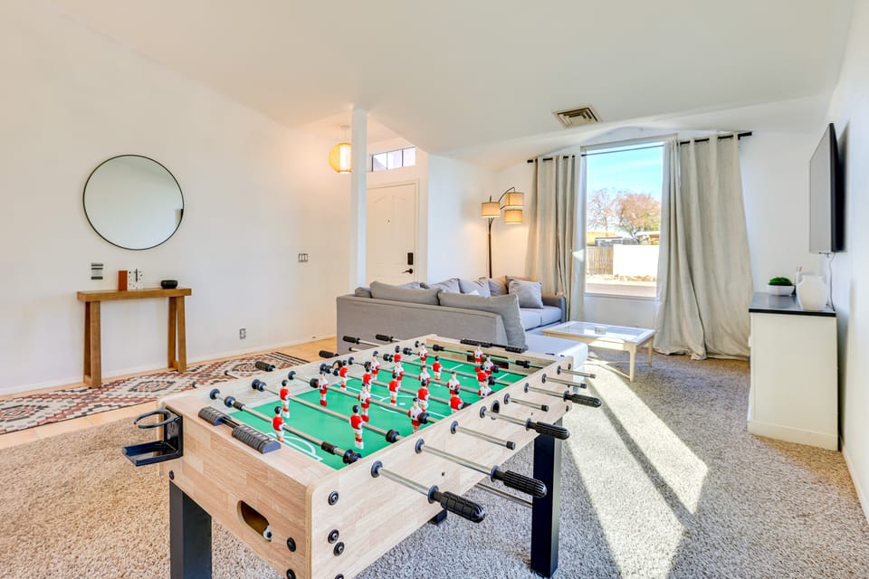 Swim, Play & Cookout! Family Home in Phoenix House in Phoenix