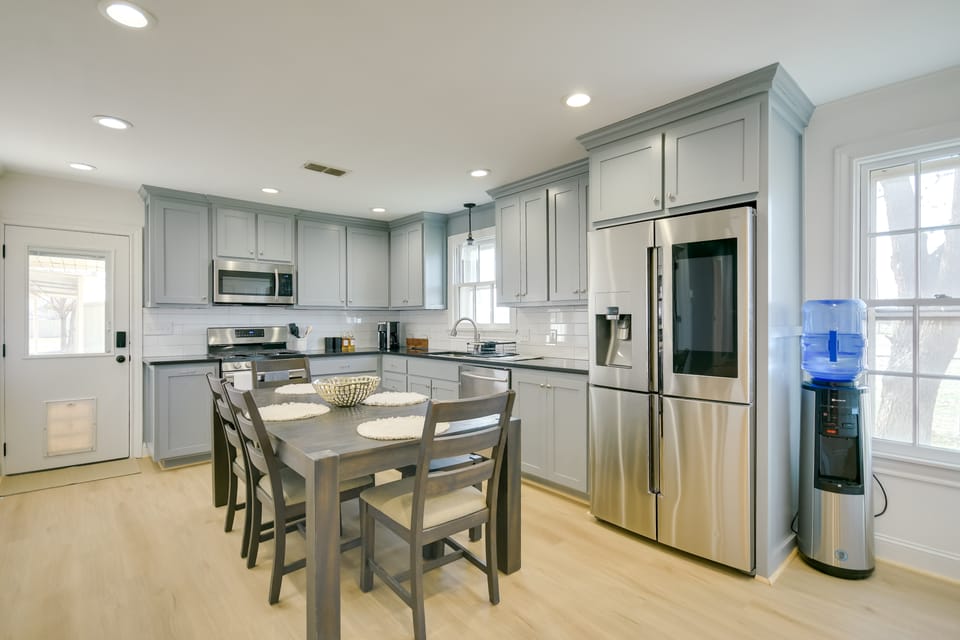 9 Mi to Downtown: Lubbock Home w/ Yard House in Texas