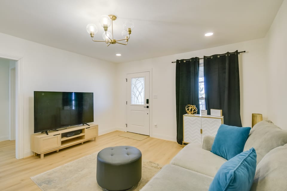 9 Mi to Downtown: Lubbock Home w/ Yard House in Texas