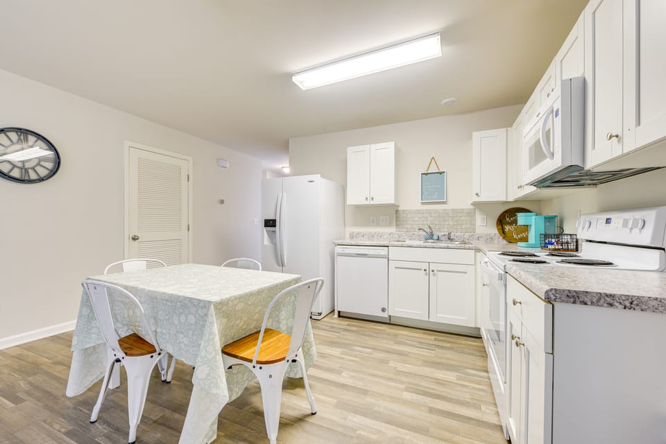 9 Mi to Shore: Family-Friendly Sunset Beach Home House in South Carolina