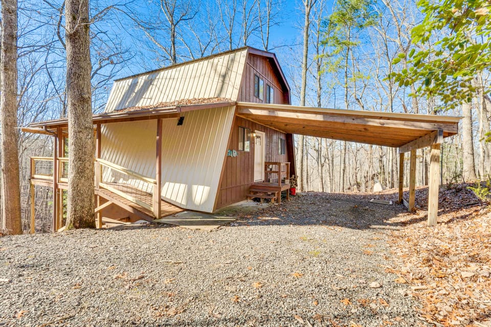 Hot Tub, Deck & Fire Pit: Secluded Cabin in Murphy House in Tennessee