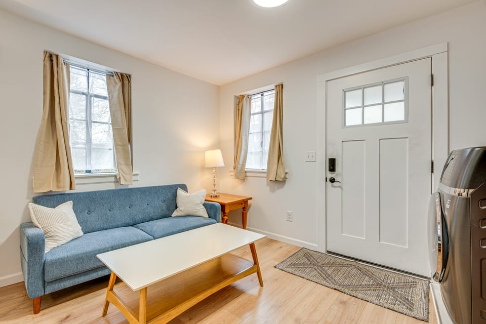 Studio Apartment Near East Atlanta Village Apartment in Atlanta