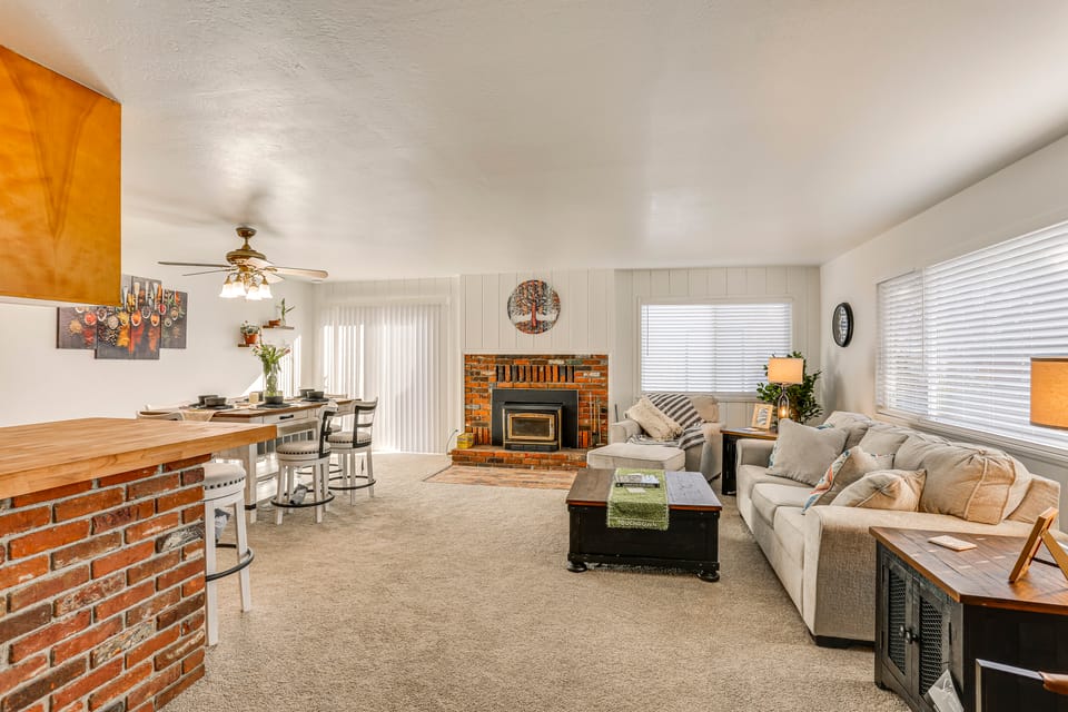 11 Mi to Burney Falls: Charming Home w/ Fireplace House in California