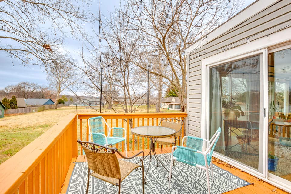13 Mi to Arrowhead Stadium: Blue Springs Home! House in Blue Springs