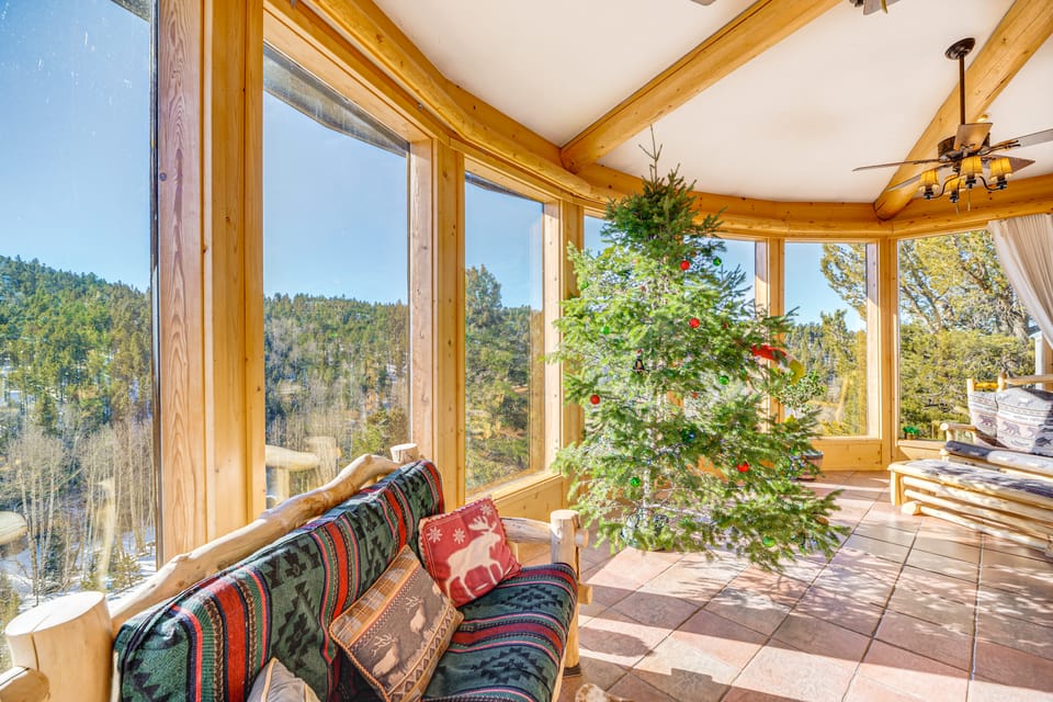 Private Fishing Pond: Mtn-View Home in Florissant! House in Colorado