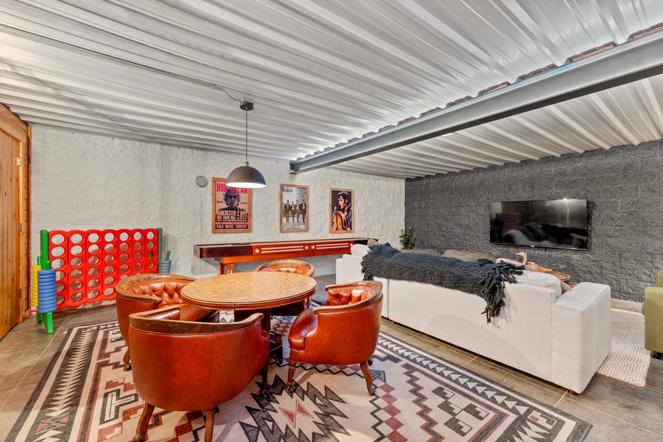 5 Mi to Beaver Lake: Family Cabin w/ Game Room House in Carroll County