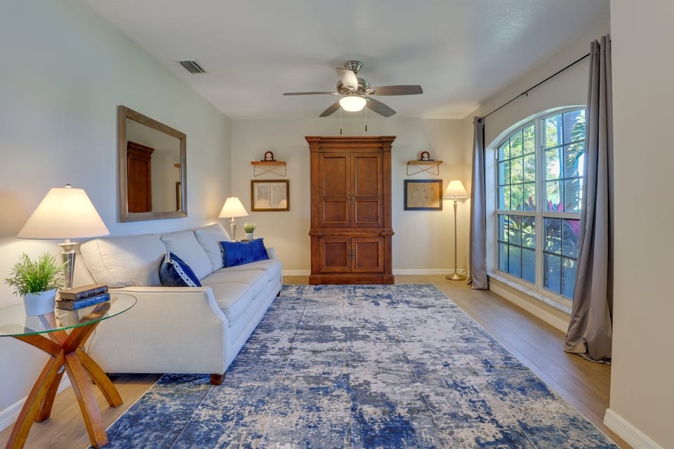 Close to Family Park: Home w/ Screened Lanai! House in Port Saint Lucie