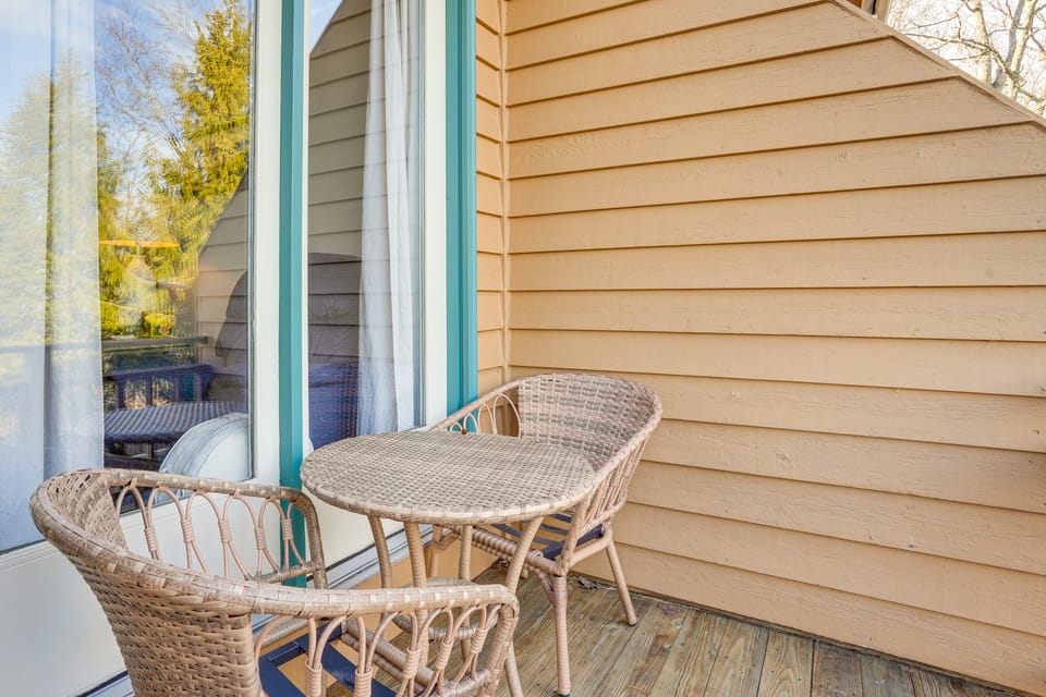 Modern Townhome at Wintergreen Resort Apartment in Nelson County
