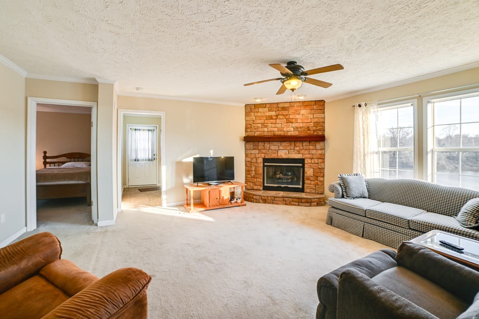 Walk to Ohio River: Golconda Home w/ Water Views! House in Kentucky