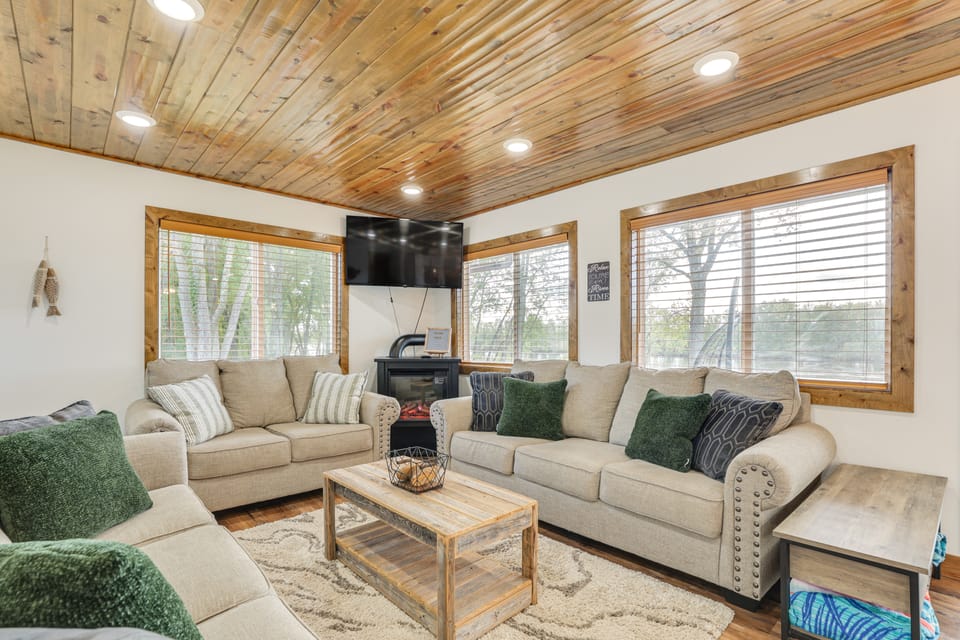 Riverfront Home w/ Private Dock in Wisconsin Dells House in Wisconsin