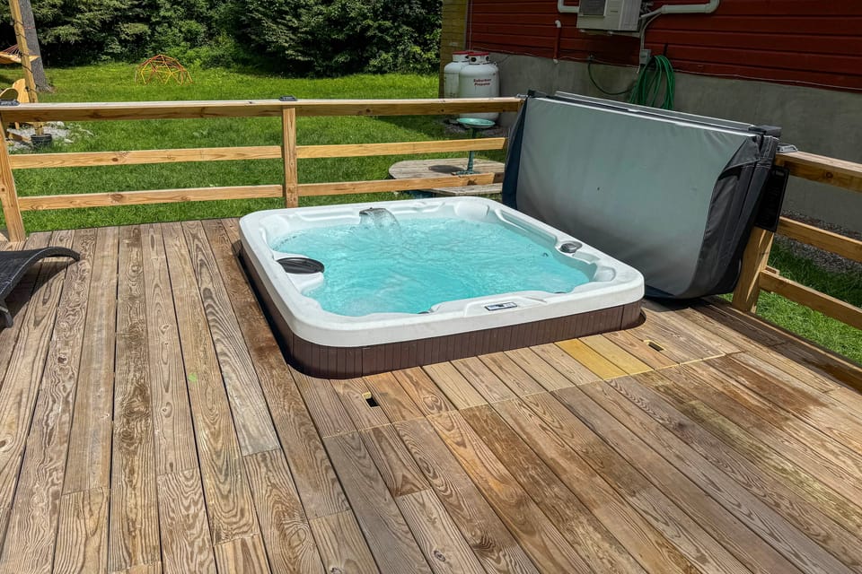 Forested Retreat w/ Sauna: 5 Mi to Schroon Lake House in Adirondack Mountains
