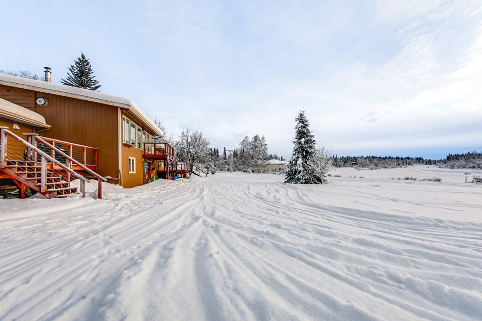 Riverside Retreat: Cozy Fairbanks Home w/ View House in Fairbanks